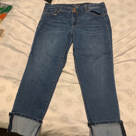 Capris - Picture 2 of 2